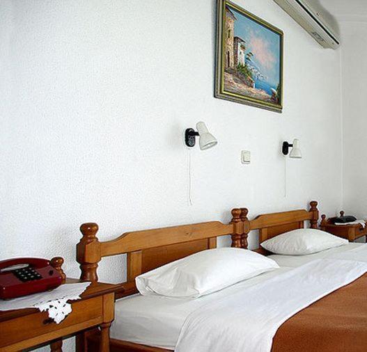 Paralía Hotel Helios מראה חיצוני תמונה