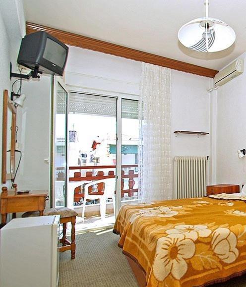 Paralía Hotel Helios מראה חיצוני תמונה